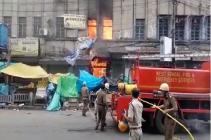 Fire breaks out in Kolkata’s Canning Street