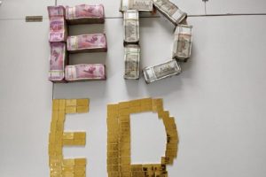 ED seizes Rs 62 lakh cash and 7 kg gold bars during raids in Maharashtra