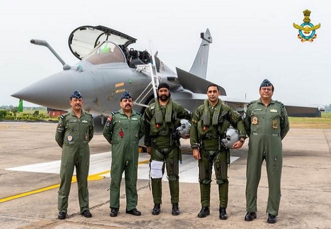 IAF Chief compliments Rafale pilots for professionalism