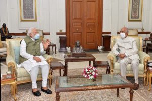 PM Modi meets President Kovind, briefs him on issues of national and international importance