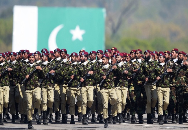 Amid India-China tension, Pakistan moves 20,000 troops to Gilgit-Baltistan; sinister plot in the works?