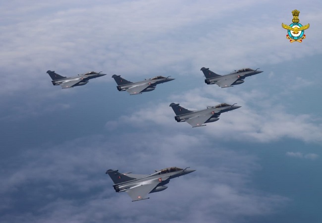 <blockquote class="twitter-tweet"><p lang="en" dir="ltr">Induction of these next generation aircrafts is a true testimony of PM <a href="https://twitter.com/narendramodi?ref_src=twsrc%5Etfw">@narendramodi</a>'s resolve to make India a powerful and secure nation.<br><br>Modi govt is committed to build on India’s defence capabilities. I thank honourable PM for providing this unprecedented strength to our IAF. <a href="https://t.co/g9lIO0bl6d">pic.twitter.com/g9lIO0bl6d</a></p>— Amit Shah (@AmitShah) <a href="https://twitter.com/AmitShah/status/1288423221755129856?ref_src=twsrc%5Etfw">July 29, 2020</a></blockquote> <script async src="https://platform.twitter.com/widgets.js" charset="utf-8"></script>
