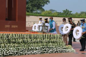 Rajnath Singh pays tributes to fallen soldiers on ‘Kargil Vijay Diwas’