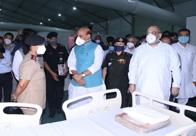 Delhi: Amit Shah, Rajnath Singh visit DRDO-built Sardar Vallabhbhai Patel COVID-19 Hospital