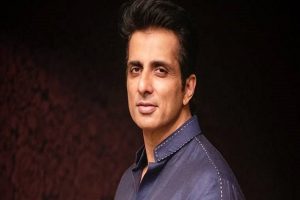Sonu Sood urges people to stand united in fight against COVID