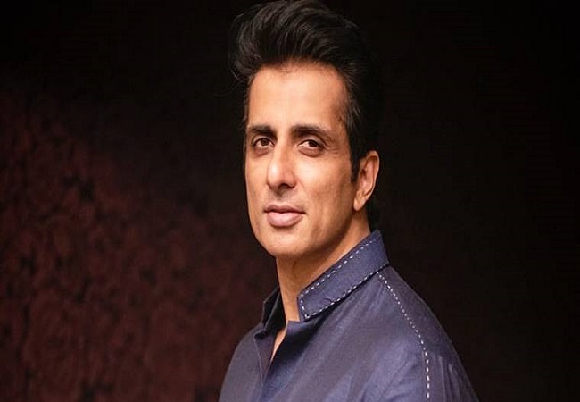 Sonu Sood urges people to stand united in fight against COVID