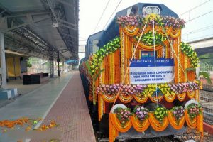 India hands over 10 diesel locos to Bangladesh