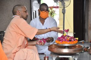Sawan 2020: Yogi Adityanath offers prayer to Lord Shiva
