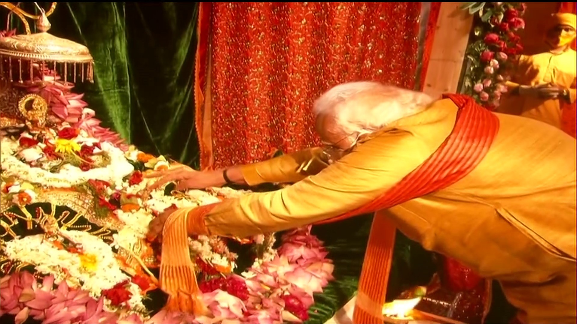 PM Modi lays foundation stone of Ram Mandir in Ayodhya: HIGHLIGHTS