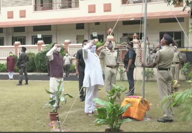 Mohan Bhagwat hoists national flag at RSS headquarters in Nagpur