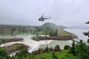 IAF rescues man at Khutaghat Dam in Chhattisgarh (VIDEO)