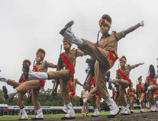 Independence Day: Full dress rehearsal held, rare view of jawans marching in mask (VIDEO)