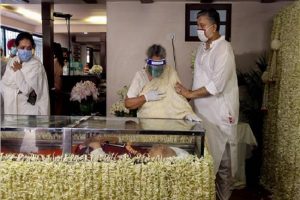 Legendary vocalist Pandit Jasraj cremated with state honours in Mumbai