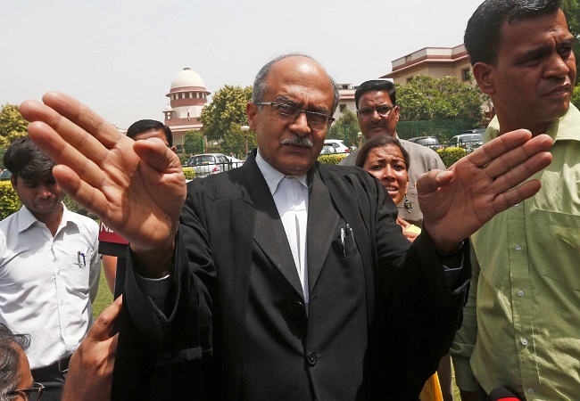 SC refuses to accept Prashant Bhushan's regret in 2009 contempt case