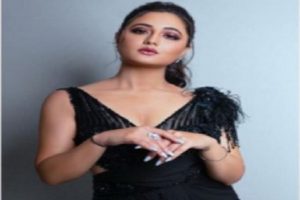 Rashmi Desai trolled by haters on Instagram, actress lashes out
