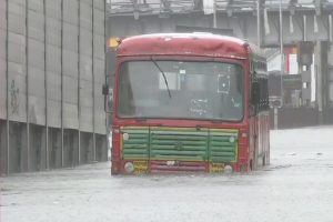 Offices shut in Mumbai due to heavy rains, BMC curtails bus services