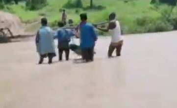 No ambulance, pregnant woman carried on makeshift basket through river in Chhattisgarh
