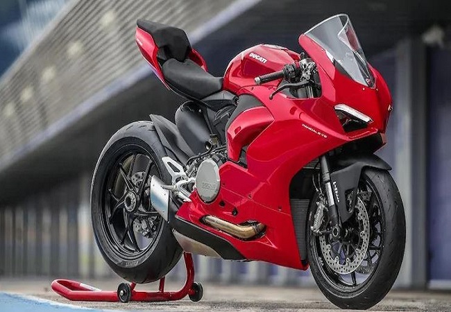 Ducati Panigale V2 launched in India: Check out price ...