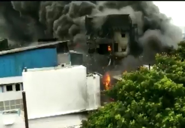 Massive fire breaks out at chemical factory in Gujarat’s Valsad, 8 fire tenders at spot
