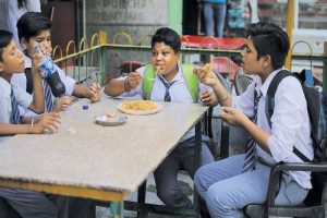 No sale of junk food within 50 metres of school campus: FSSAI