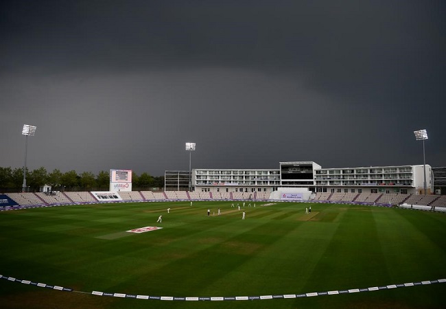 England vs Pakistan 2nd Test: Rain stops play after Pak lose their captain