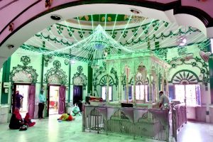 Delhi’s Hazrat Nizamuddin Aulia Dargah re-opens with COVID-19 precautionary measures