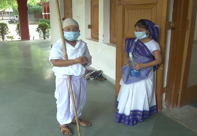 10-year-old Gujarat boy goes for COVID-19 test dressed up as Mahatma Gandhi