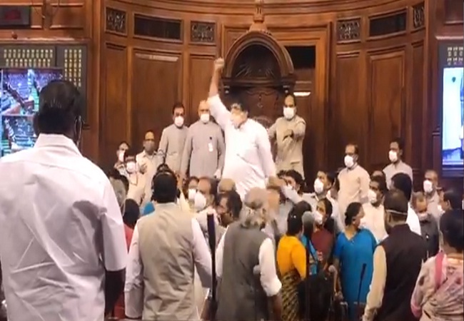 In Rajya Sabha, papers torn, Chair’s mike broken; TMC, AAP and Cong MPs behind the chaos (VIDEO)