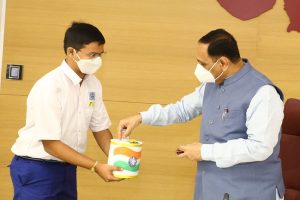CM Rupani repays his debt to ‘Guru’, makes contribution to Teachers’ welfare fund