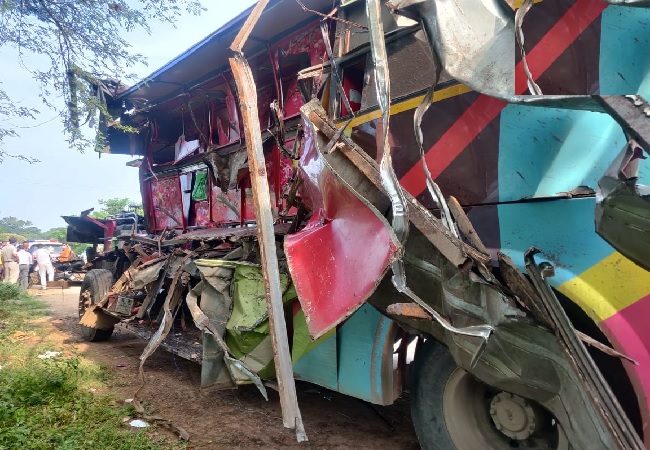 Seven killed, many injured after bus transporting labourers collided with truck in Raipur