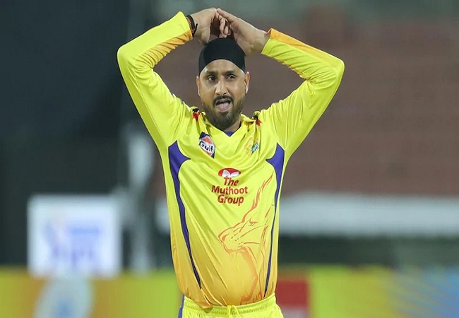 IPL 2020: Double trouble for CSK as Harbhajan Singh pulls out of the tournament due to personal reasons