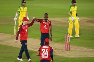 Eng vs Aus1st T20I: England wins by 2 runs in last ball thriller
