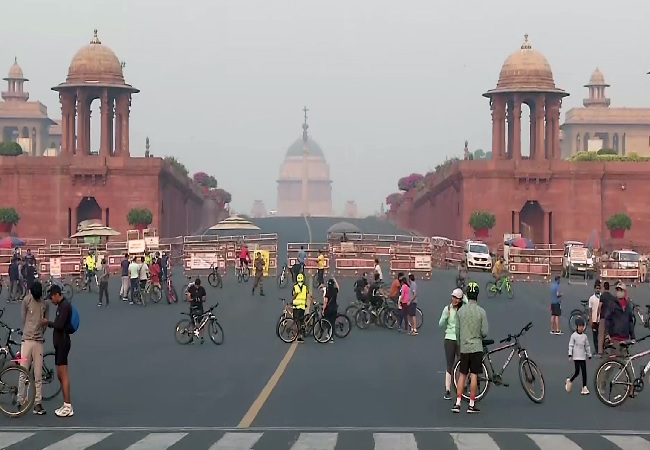 Delhi’s air quality remains in ‘poor’ category