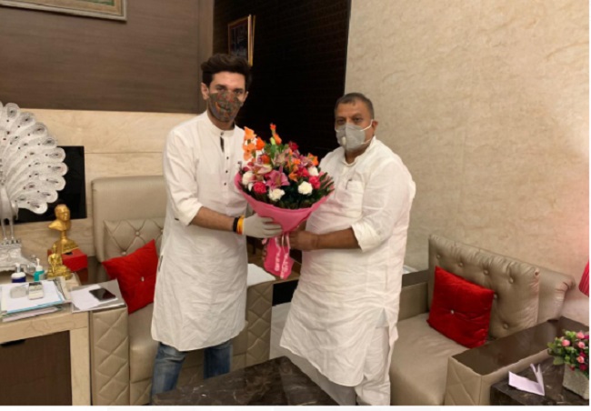 IN PICs: Bihar BJP vice-president joins LJP in presence of Chirag Paswan