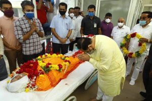 Vijay Rupani pays homage to former Gujarat CM Keshubhai Patel