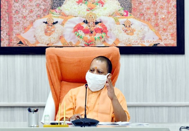 Yogi Adityanath directs officials to make preparations for Covid vaccination in districts with higher infection rates