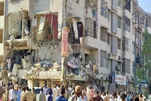 3 killed, 15 injured in massive explosion near Karachi University: Pak media
