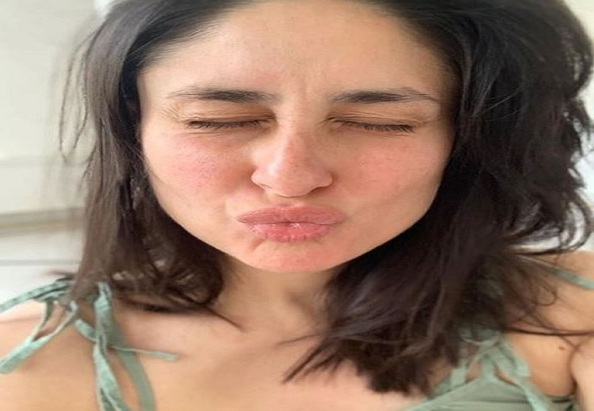 Kareena Kapoor’s ‘pout selfie’ impresses all, netizens send love