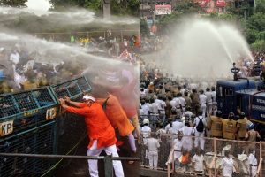 ‘Nabanna chalo’: Police use water cannon to disperse bjp workers during the party’s state-wide  agitation; See Pics