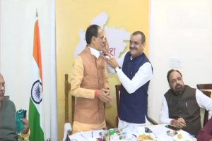 MP: Sweets for Shivraj Singh Chouhan as BJP leads in 20 seats