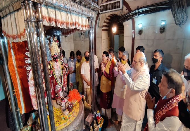 Union Home Minister Amit Shah prays at Dakshineswar Kali Temple, urges people to restore pride of West Bengal