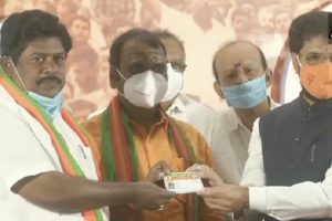 Suspended DMK leader KP Ramalingam joins BJP in Chennai