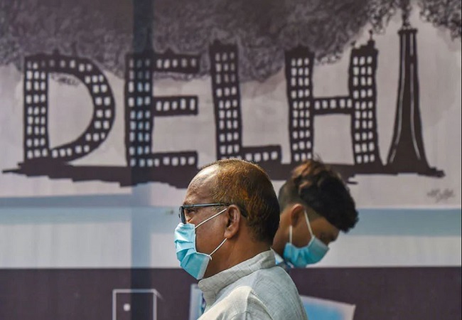 Combination of air pollution, COVID-19 can cause more severe disease, increase mortality: AIIMS Director