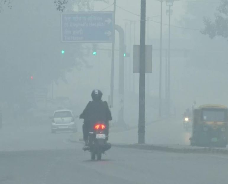 Delhi Pollution: Air quality worsens in the national capital post-Diwali