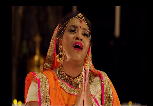 US singer Mary Millben sings 'Om Jai Jagdish Hare' for Diwali, video goes viral