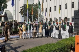 Govt-farmer leaders meeting concludes, another meet to be held on Dec 5