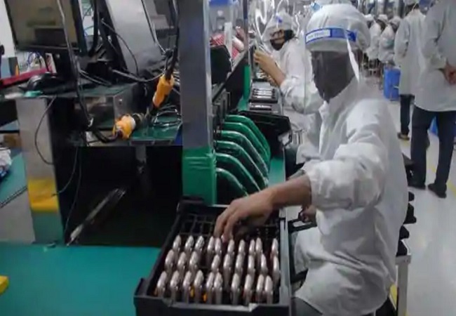 Dixon to manufacture smartphones for Motorola in Noida plant