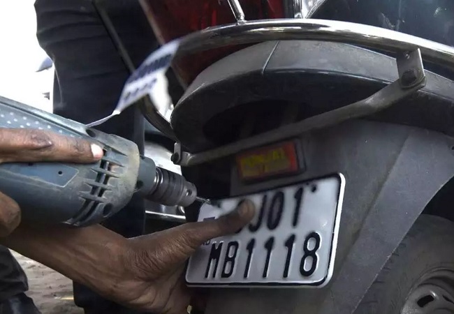 Vehicles without HSRP, colour-coded fuel stickers to be fined Rs 5,500 in Delhi from today