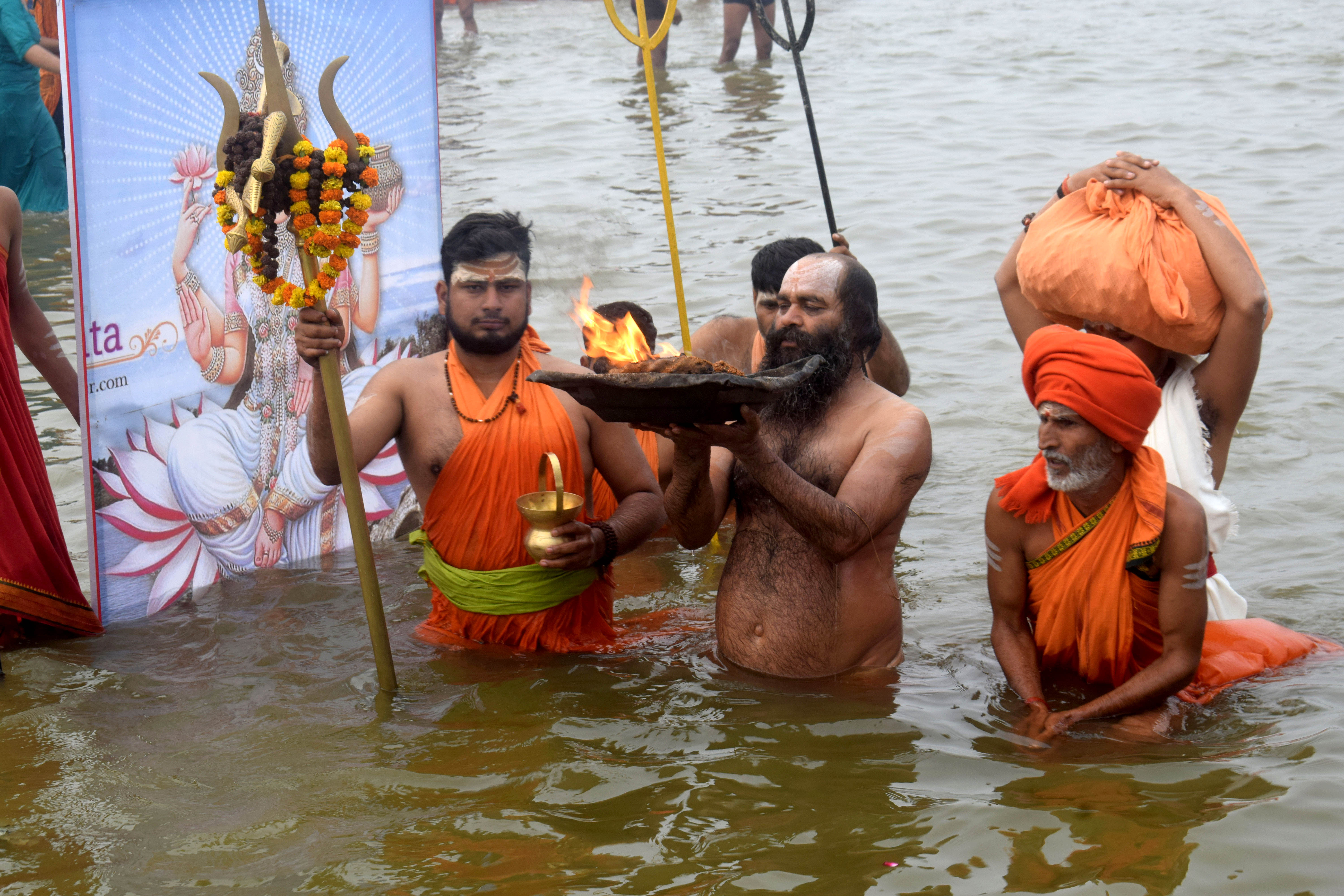India celebrates Makar Sankranti with fervour, devotees take holy dip in Ganga; See Pics