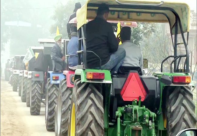 Farmers leaves from Ludhiana for Delhi for tractor march